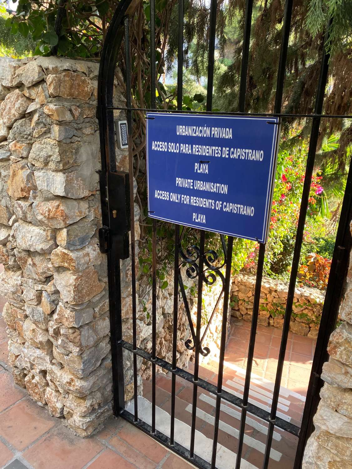 Piso en venta en Nerja , Capistrano