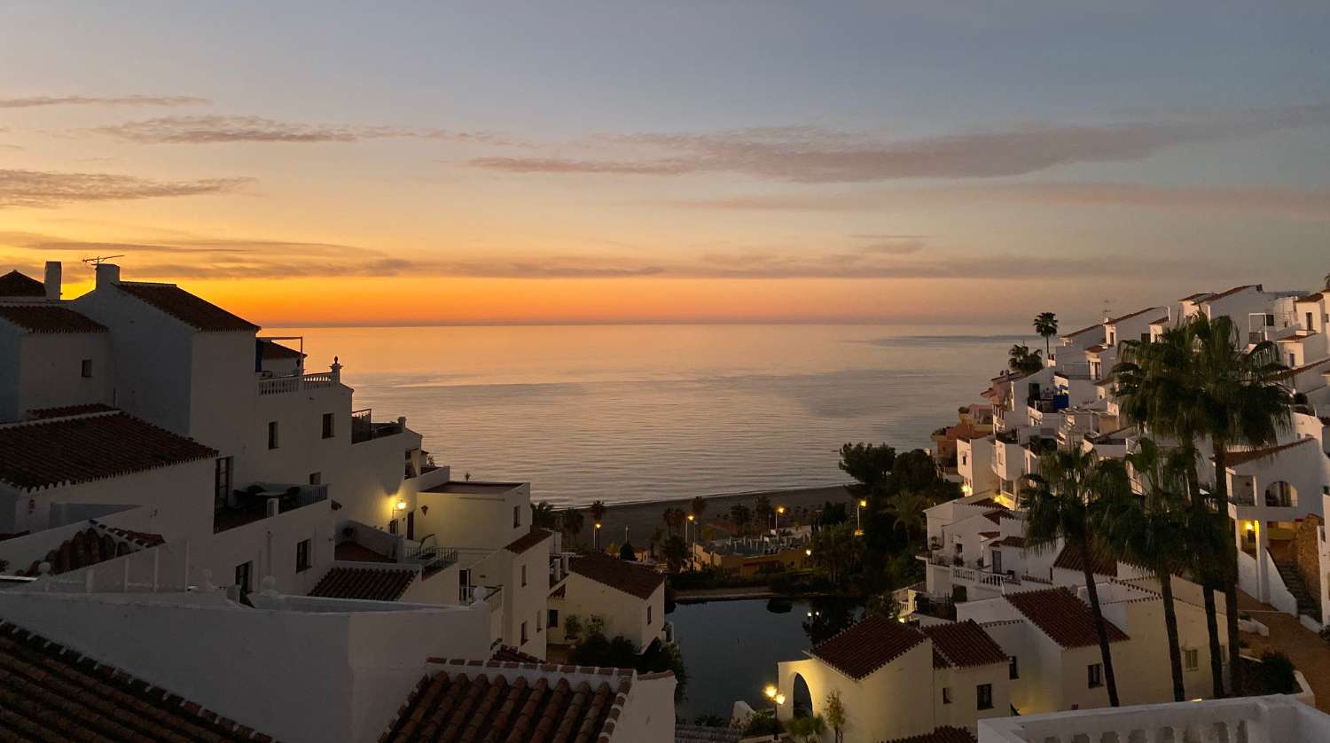 Piso en venta en Nerja , Capistrano