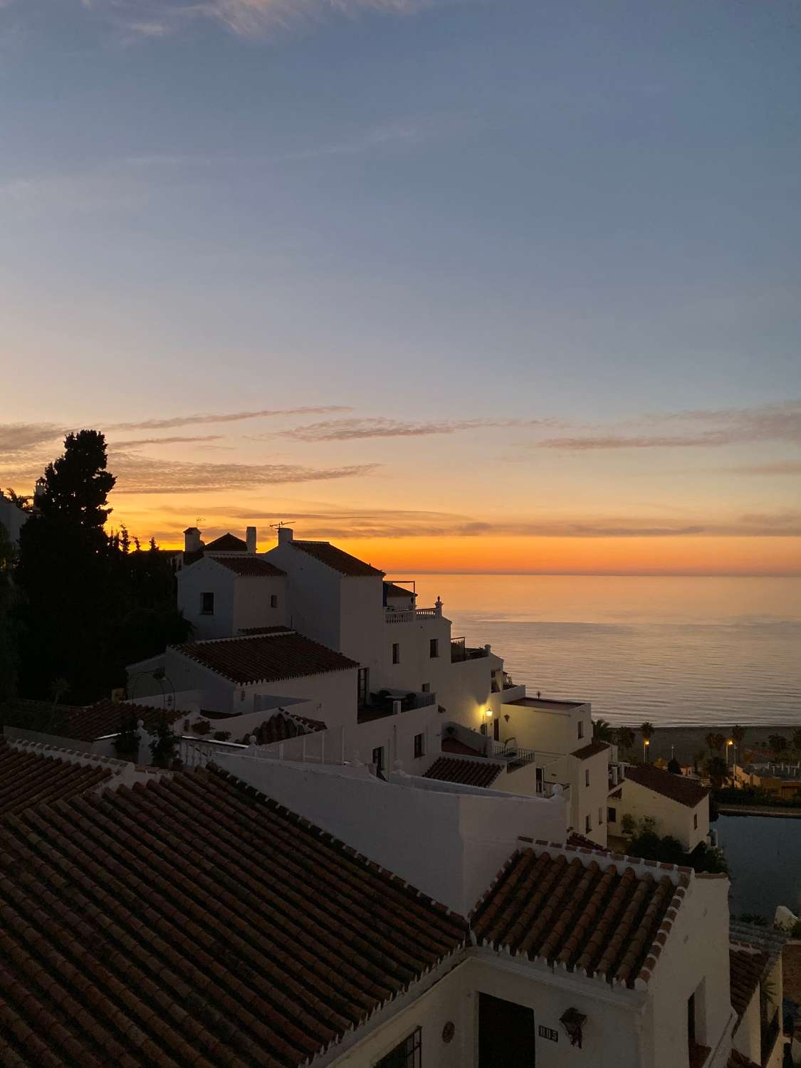 Piso en venta en Nerja , Capistrano