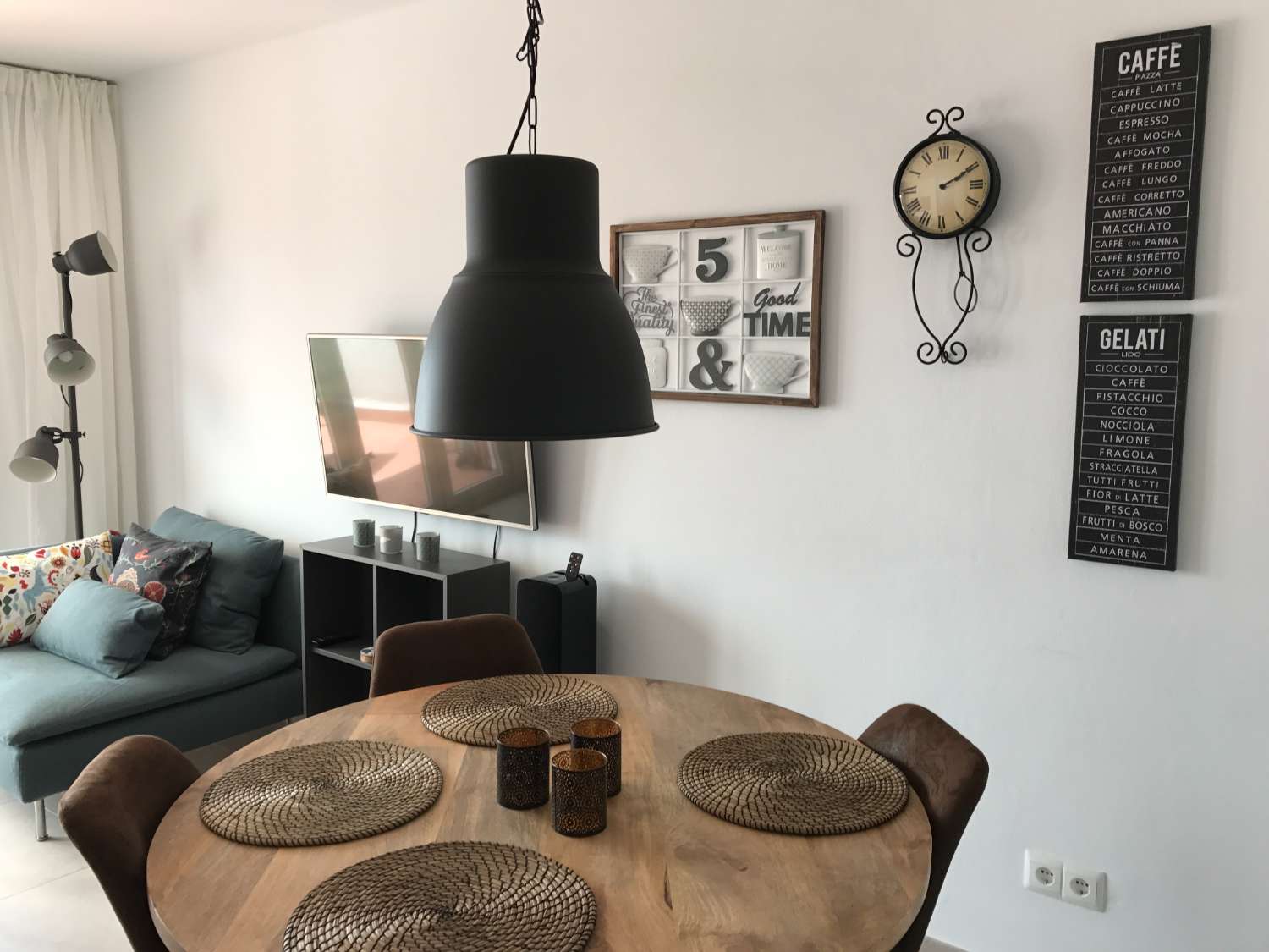 Piso en venta en Nerja , Capistrano