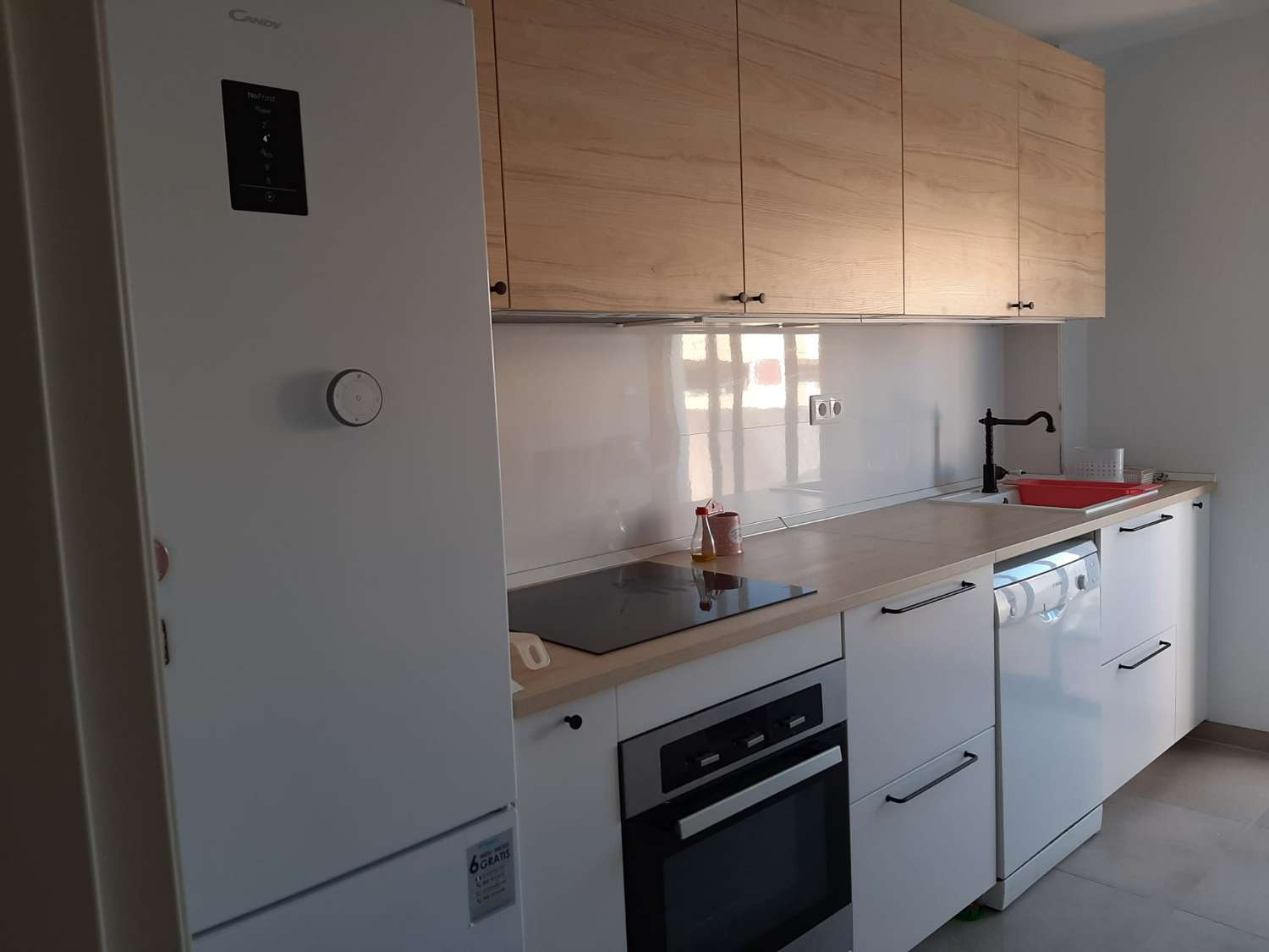 Upea kattohuoneisto myytävänä Rincon de la Victoriassa, merinäköala, 300 m päässä rannasta