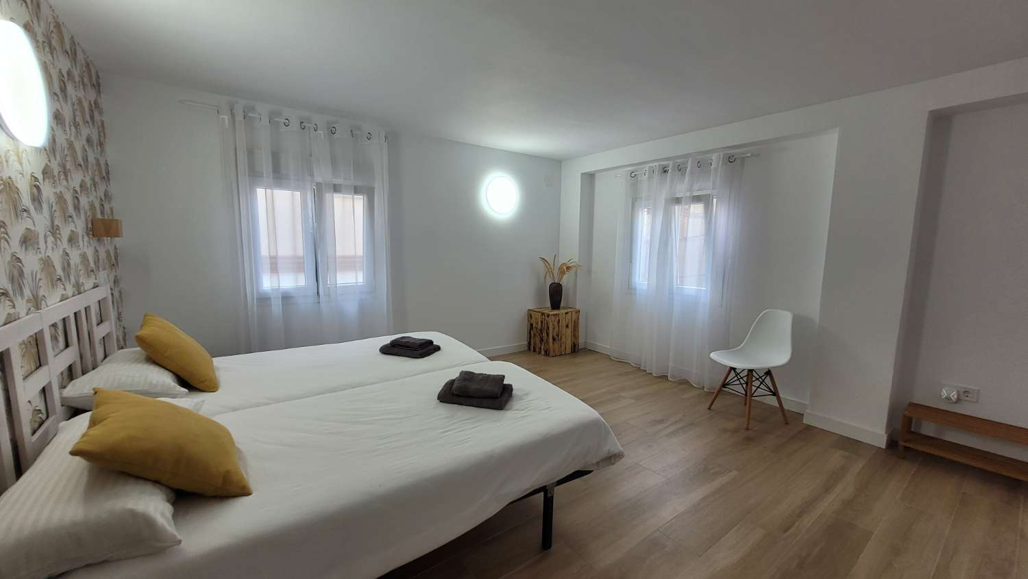Kaunis talo myytävänä 50 metrin päässä rannasta, Torre del Mar