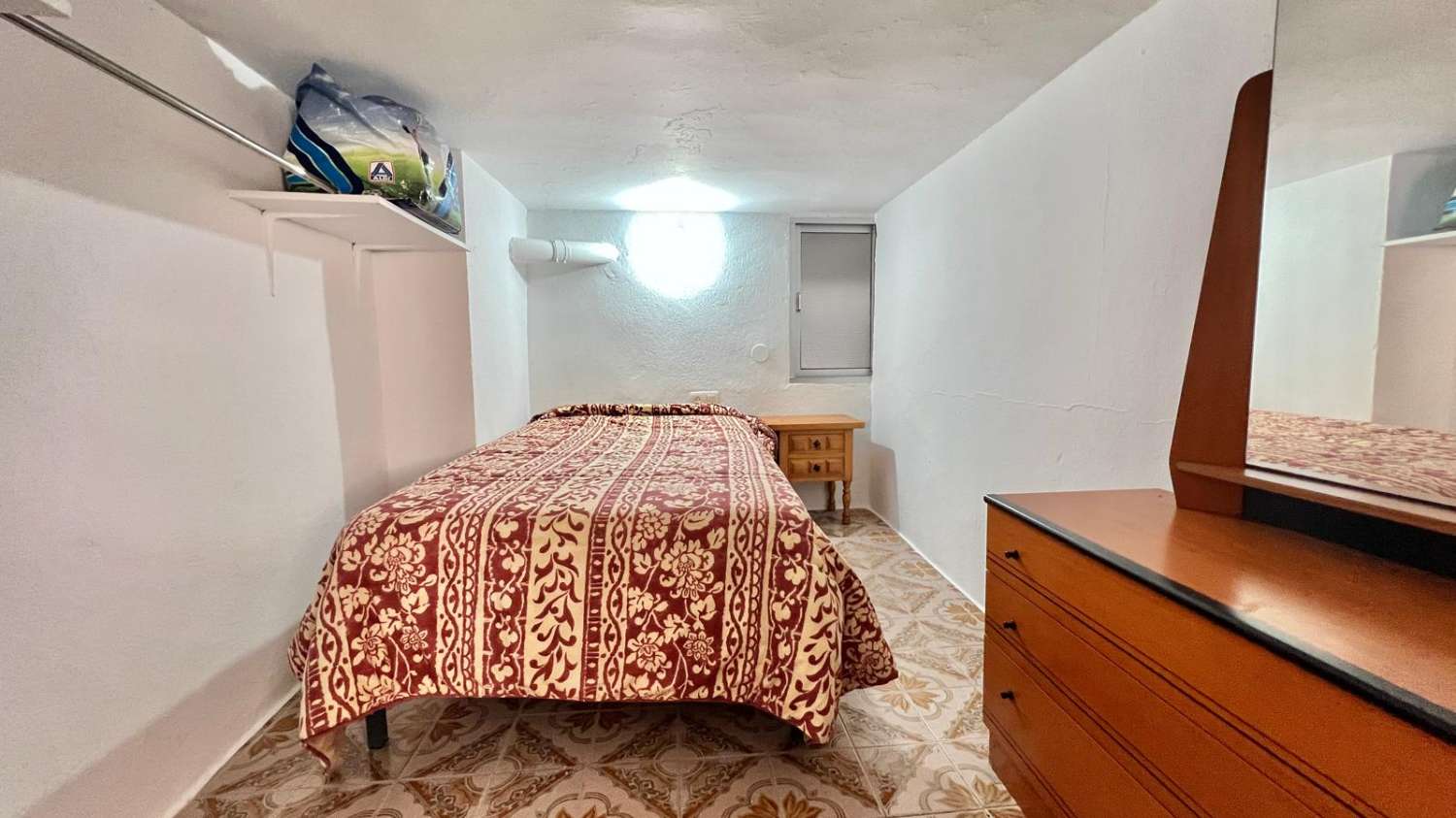 Espectacular bajo en venta en Torre del Mar