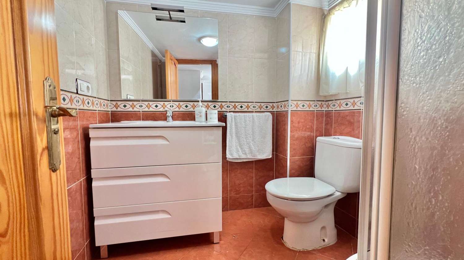 Espectacular bajo en venta en Torre del Mar