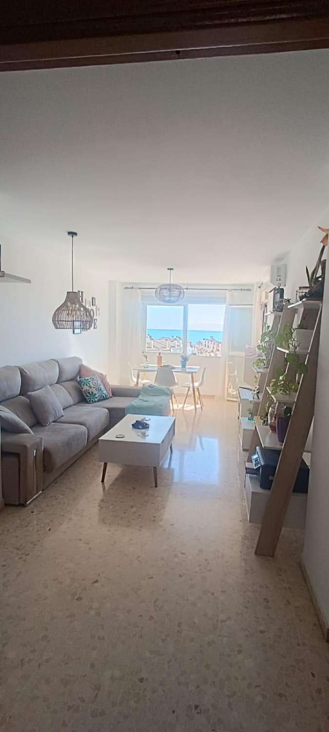 Kattohuoneisto myytävänä Torre del Marissa, Viña Malagassa