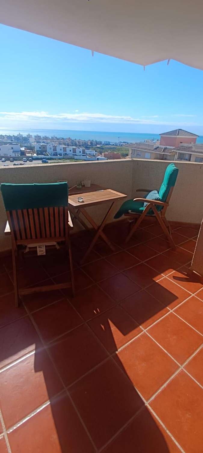 Kattohuoneisto myytävänä Torre del Marissa, Viña Malagassa