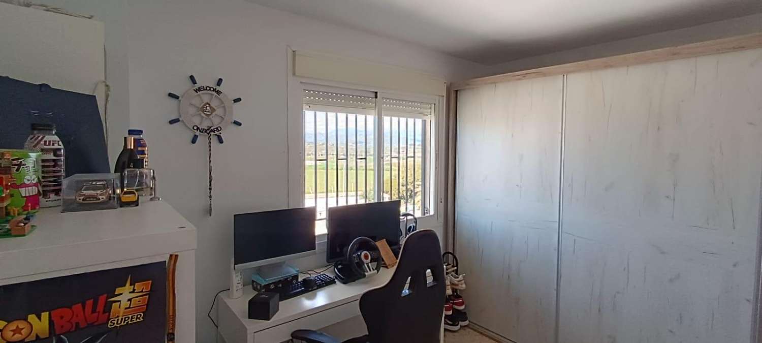 Kattohuoneisto myytävänä Torre del Marissa, Viña Malagassa