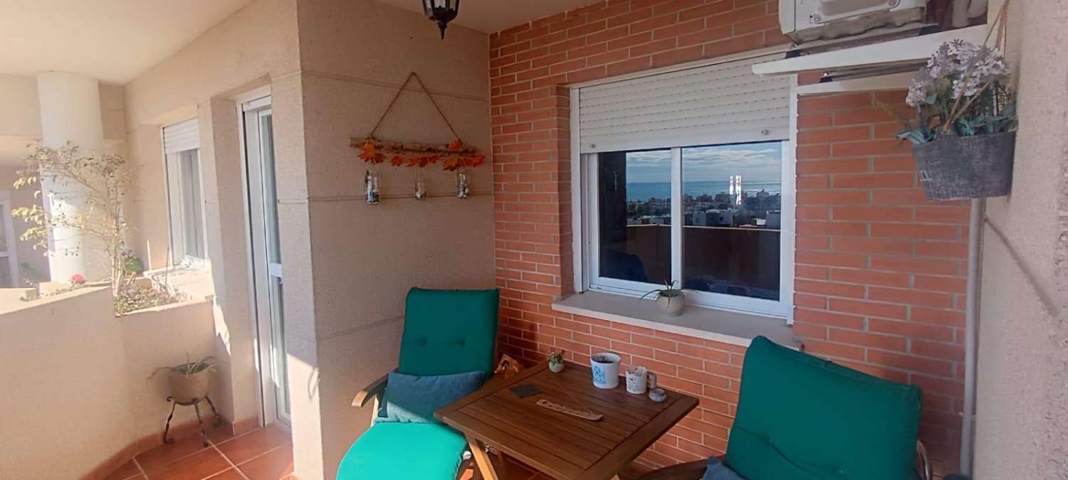 Kattohuoneisto myytävänä Torre del Marissa, Viña Malagassa