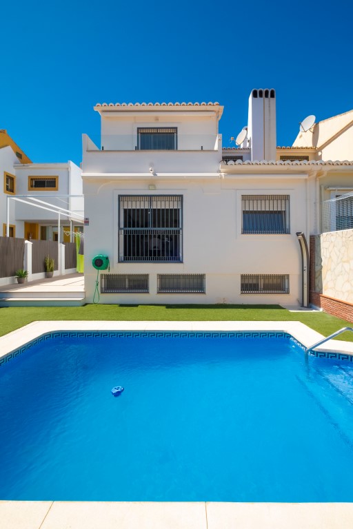 Fantástico Pareado en venta en Torre del Mar