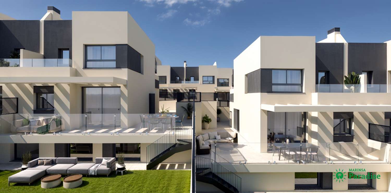 Luxuriöse Reihenhäuser zum Verkauf in Nerja