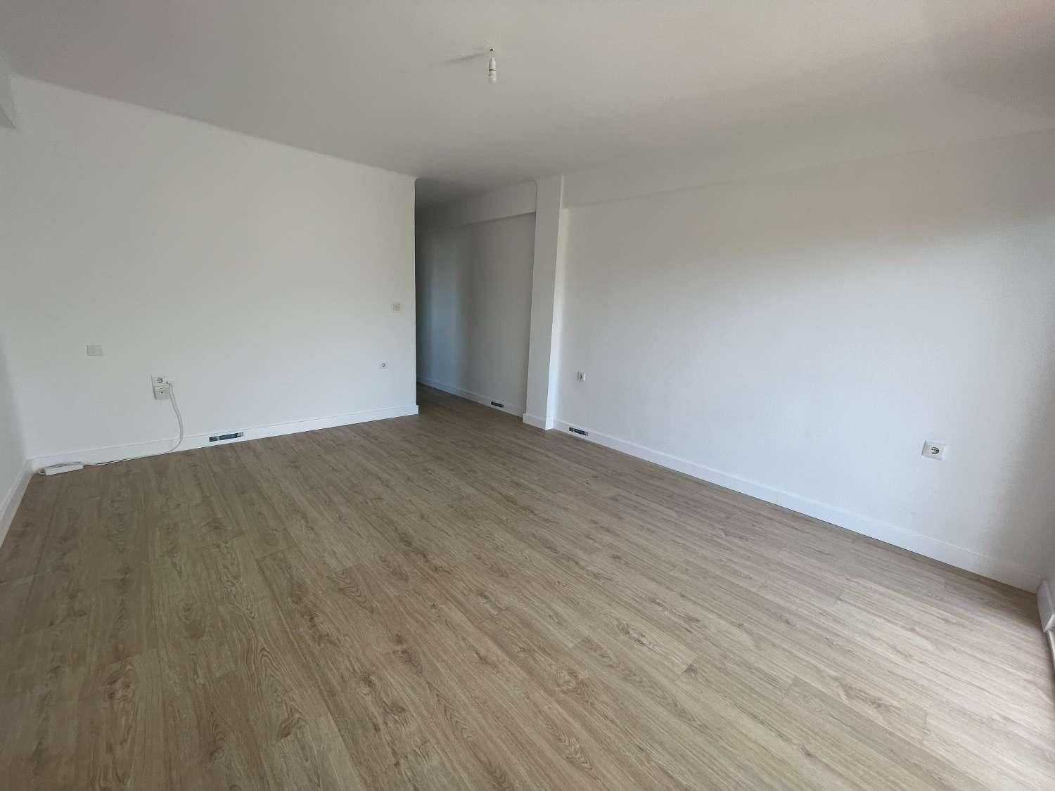 En venta Piso en Torre del Mar , zona Las Yucas centro