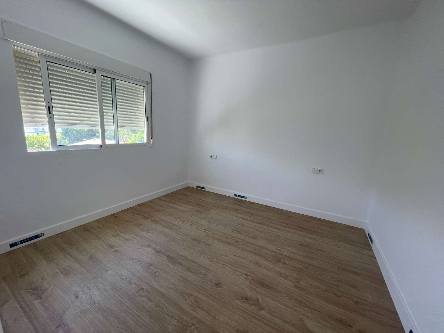 En venta Piso en Torre del Mar , zona Las Yucas centro