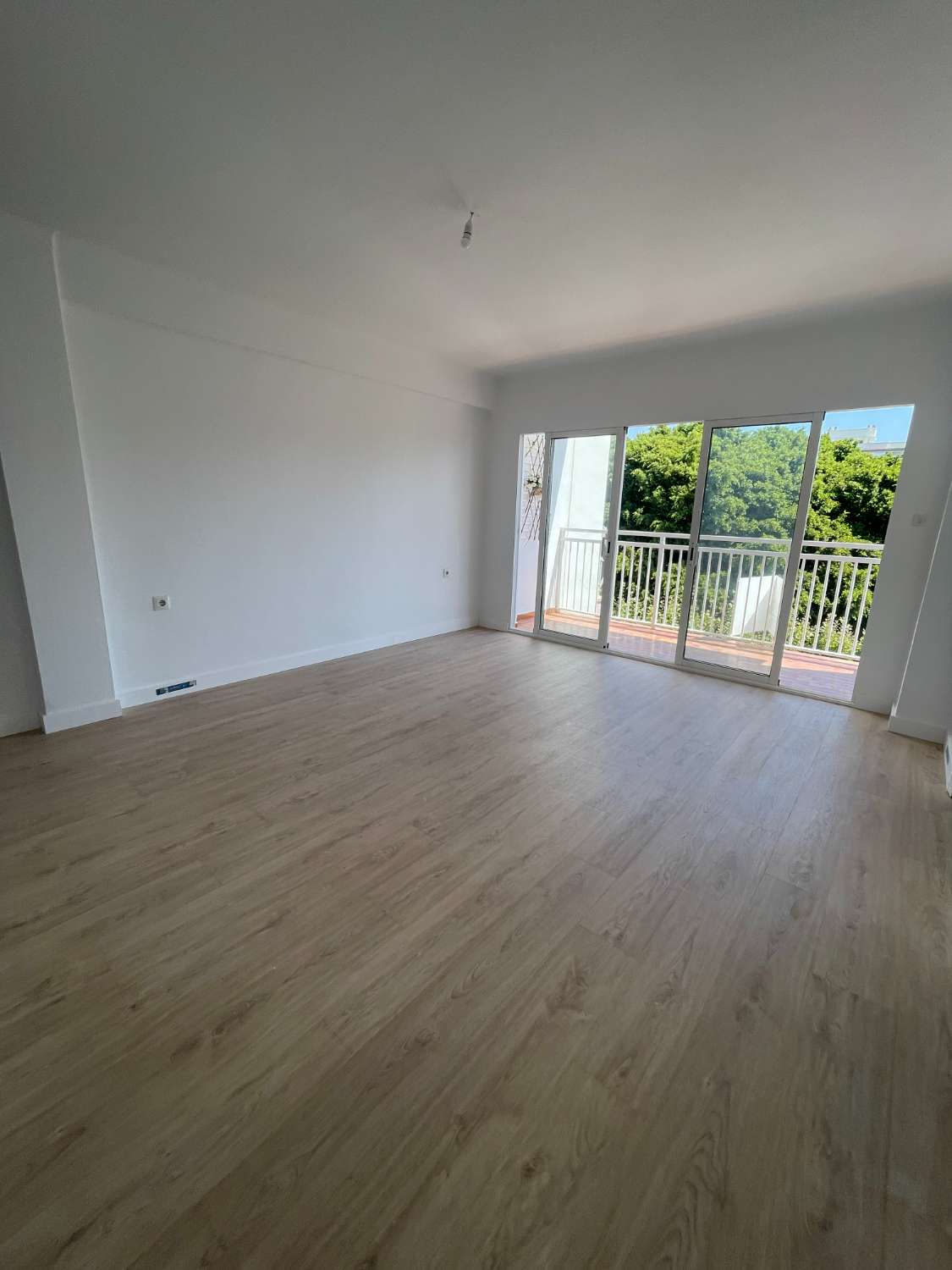 En venta Piso en Torre del Mar , zona Las Yucas centro