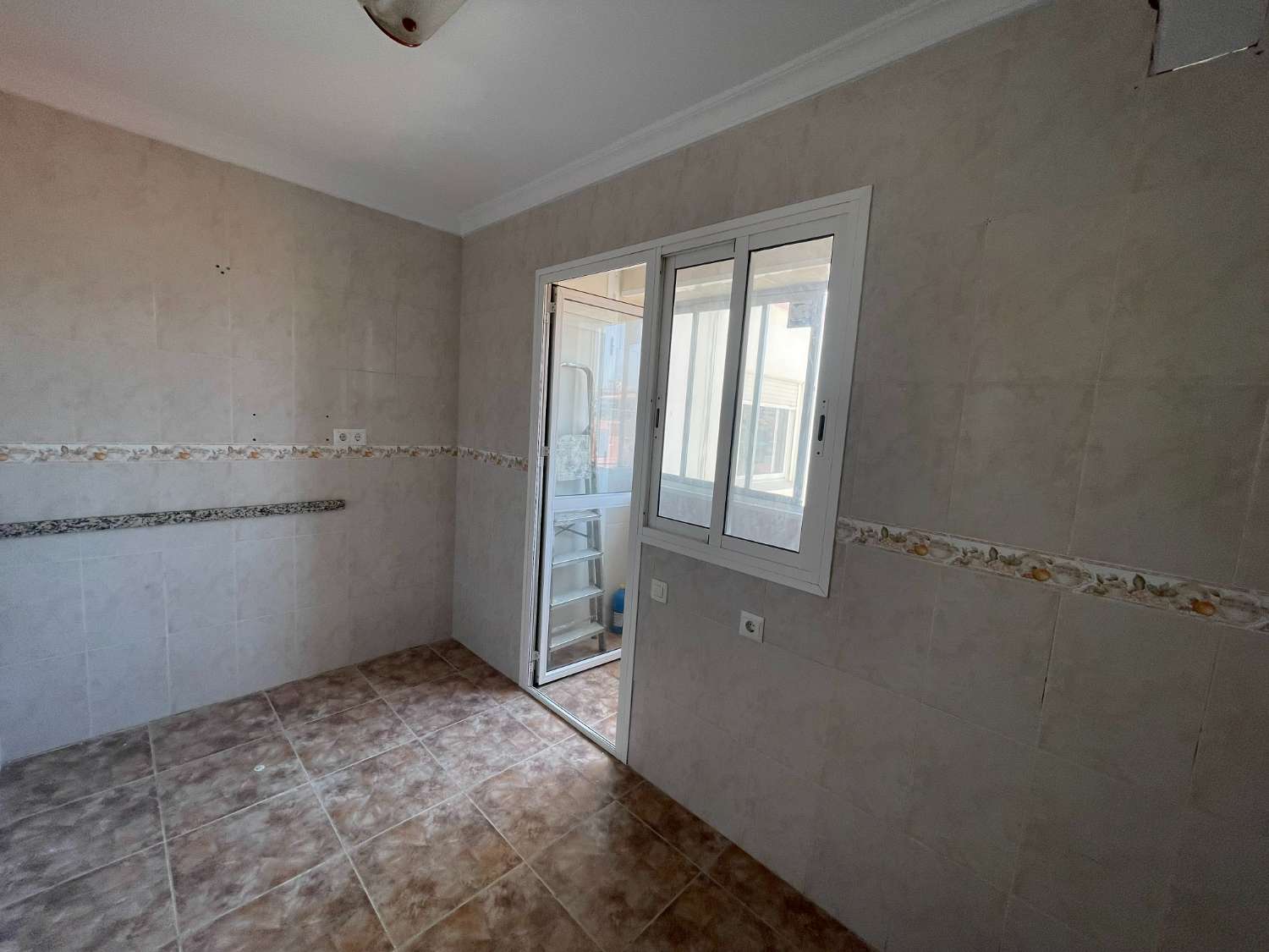 En venta Piso en Torre del Mar , zona Las Yucas centro
