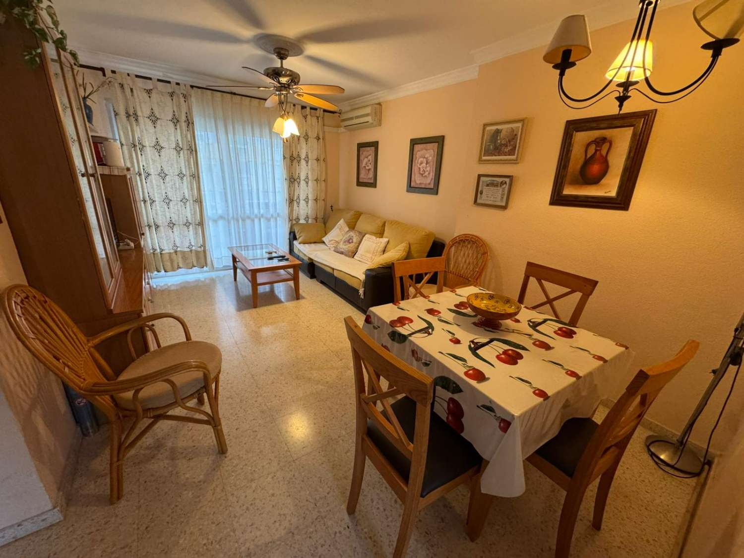 Great apartment for sale in Torre del Mar, with sea views.