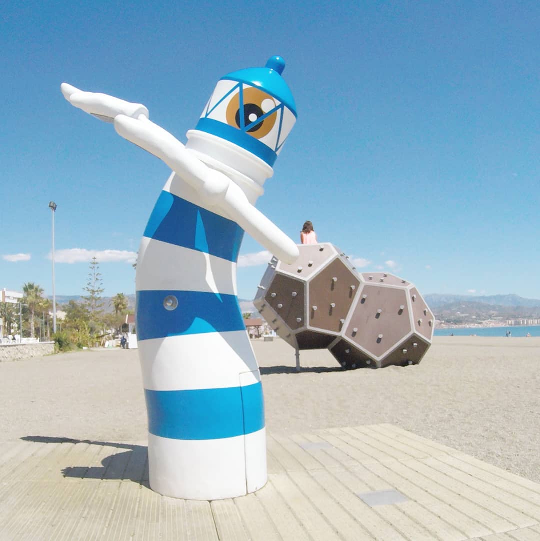 Stor lägenhet till salu i Torre del Mar, med havsutsikt.