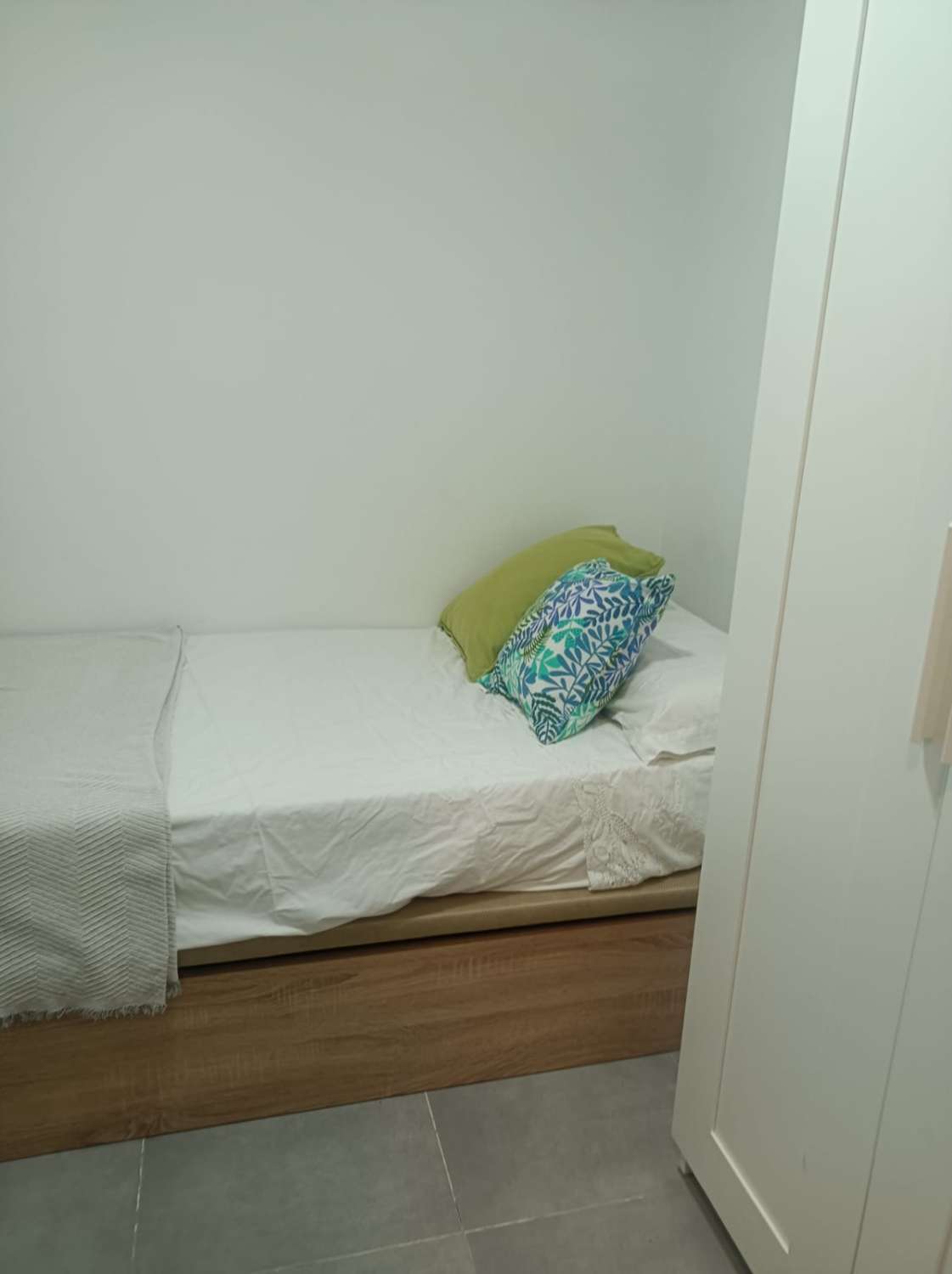 位于 Toré Toré Toré 大道的舒适一室公寓，Torre del Mar