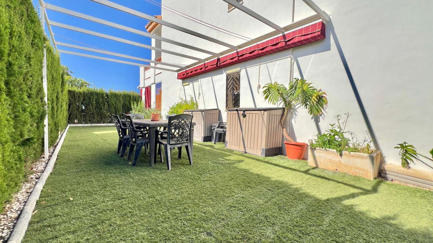 Lägenhet till salu med stora terrasser i Caleta de Vélez, Golfbana