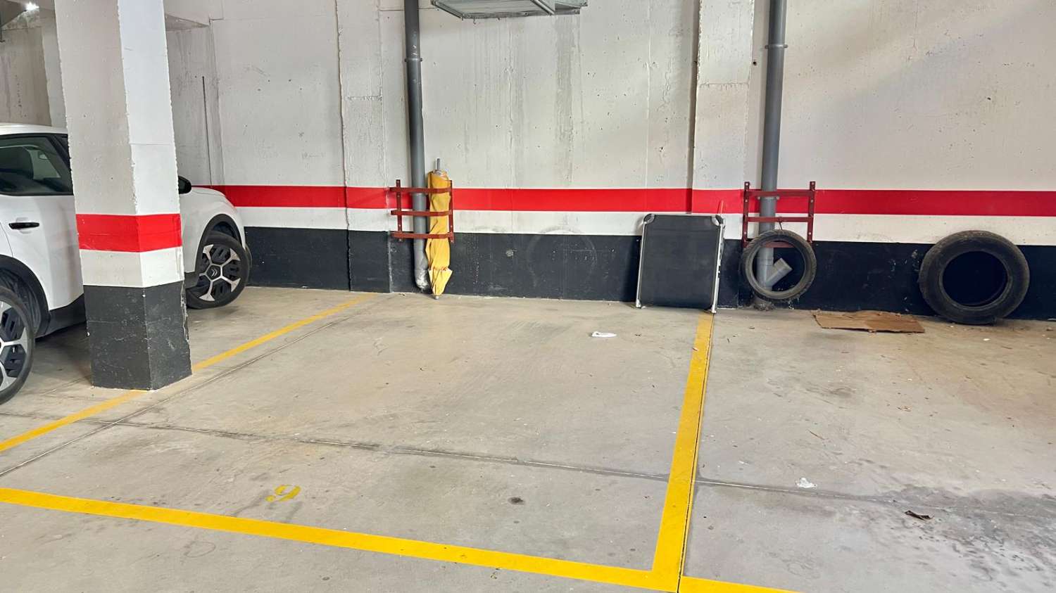 Lägenhet till salu med stora terrasser i Caleta de Vélez, Golfbana