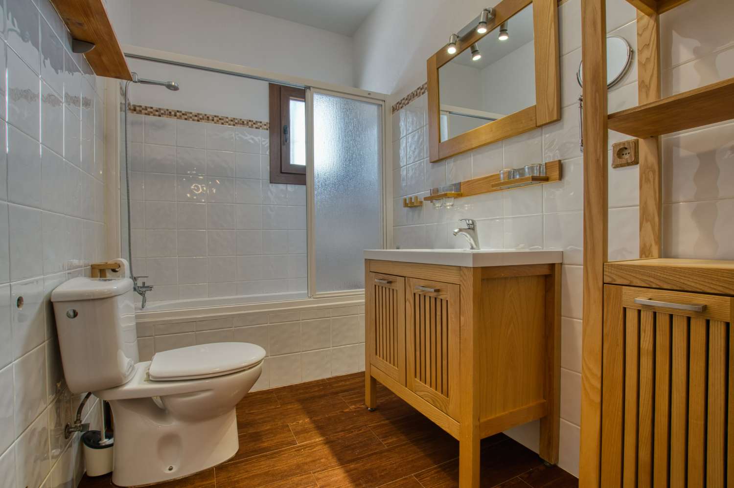 Участок с отдельной виллой на продажу, Периана