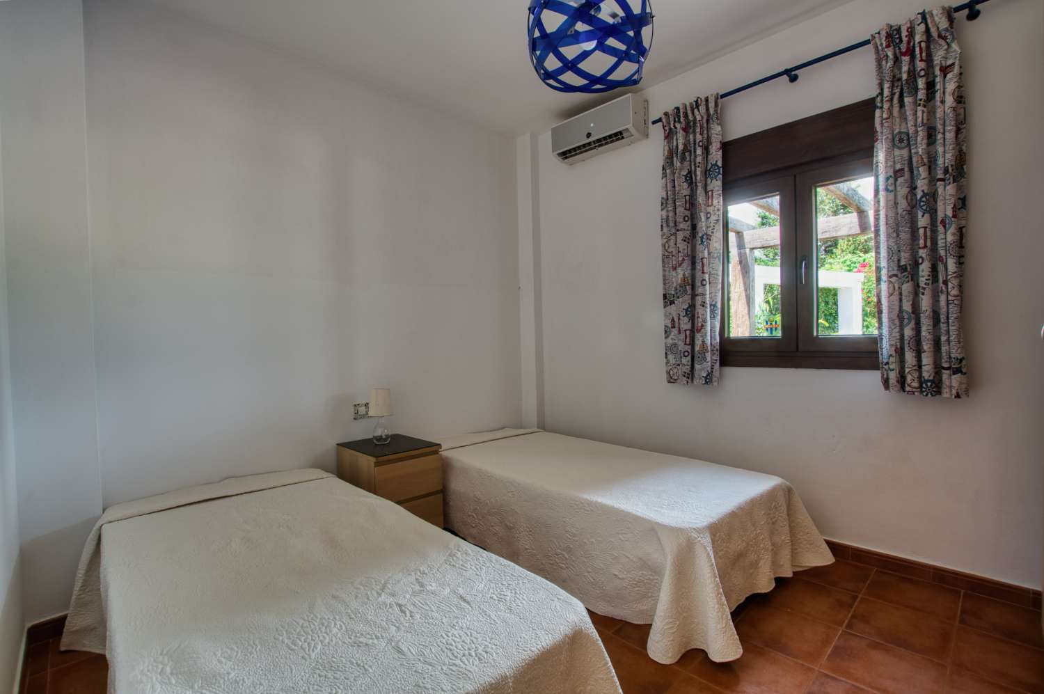 Участок с отдельной виллой на продажу, Периана