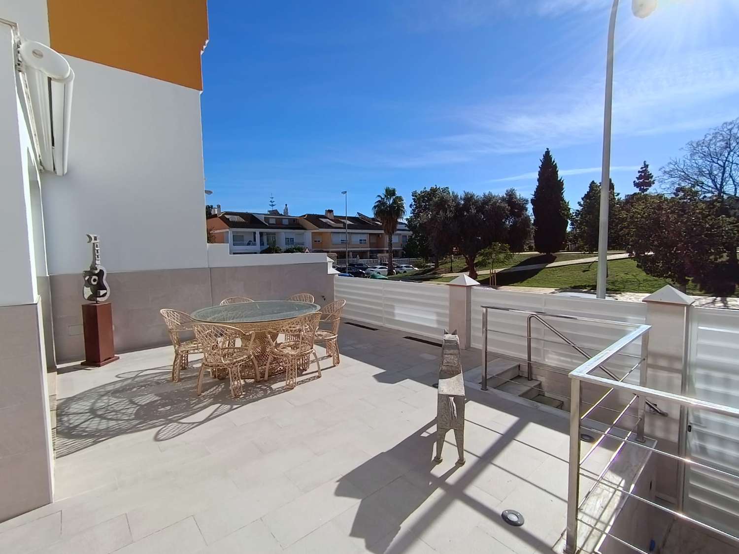 Spektakulär parhus till salu, Torre del Mar. Timjan