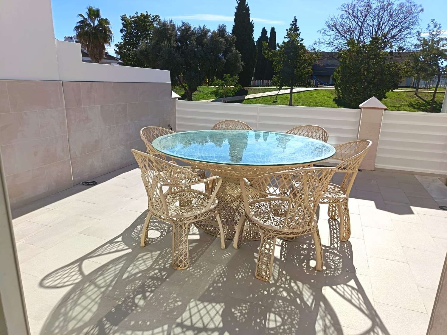 Spektakulär parhus till salu, Torre del Mar. Timjan