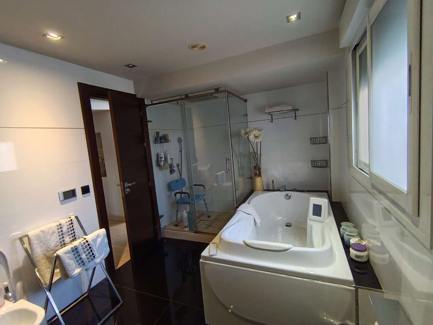 Spektakulär parhus till salu, Torre del Mar. Timjan