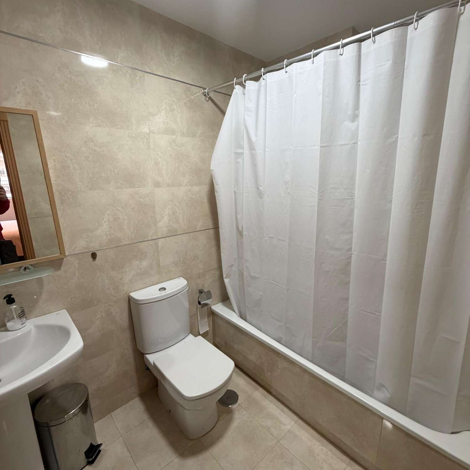 位于Caleta de Vélez的美丽公寓出售，带有大型露台和社区区域