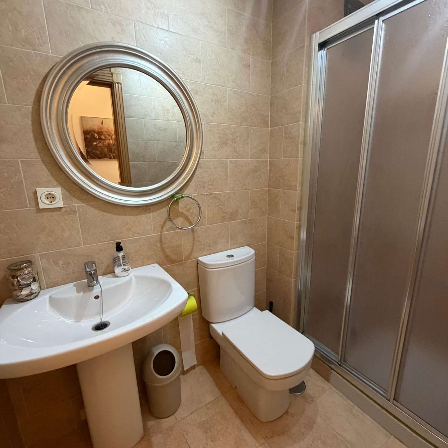 位于Caleta de Vélez的美丽公寓出售，带有大型露台和社区区域