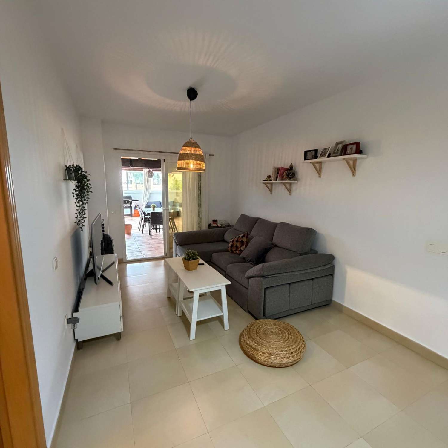 位于Caleta de Vélez的美丽公寓出售，带有大型露台和社区区域