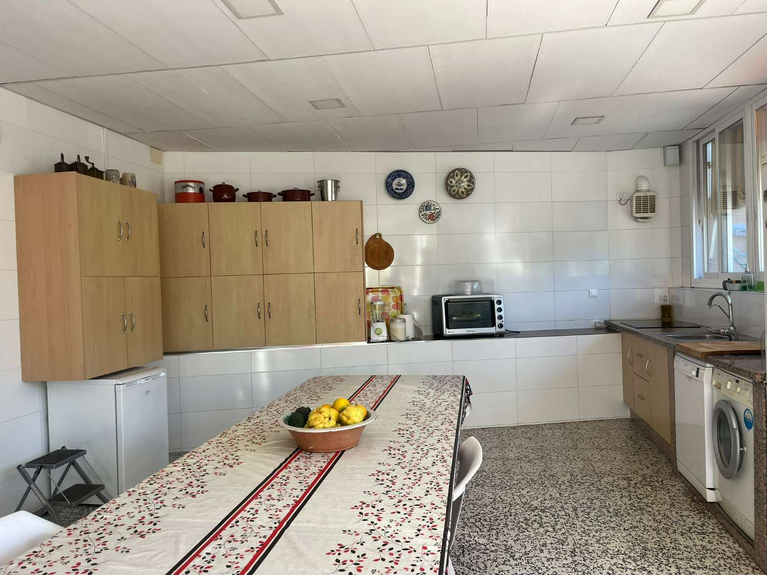 阿尔马亚特壮丽的乡村地块出售