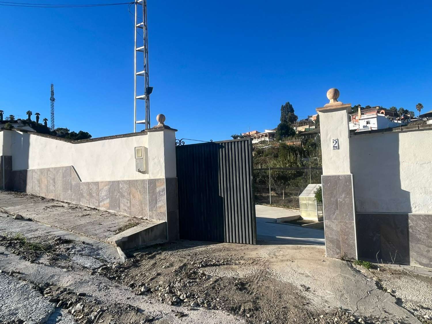 阿尔马亚特壮丽的乡村地块出售