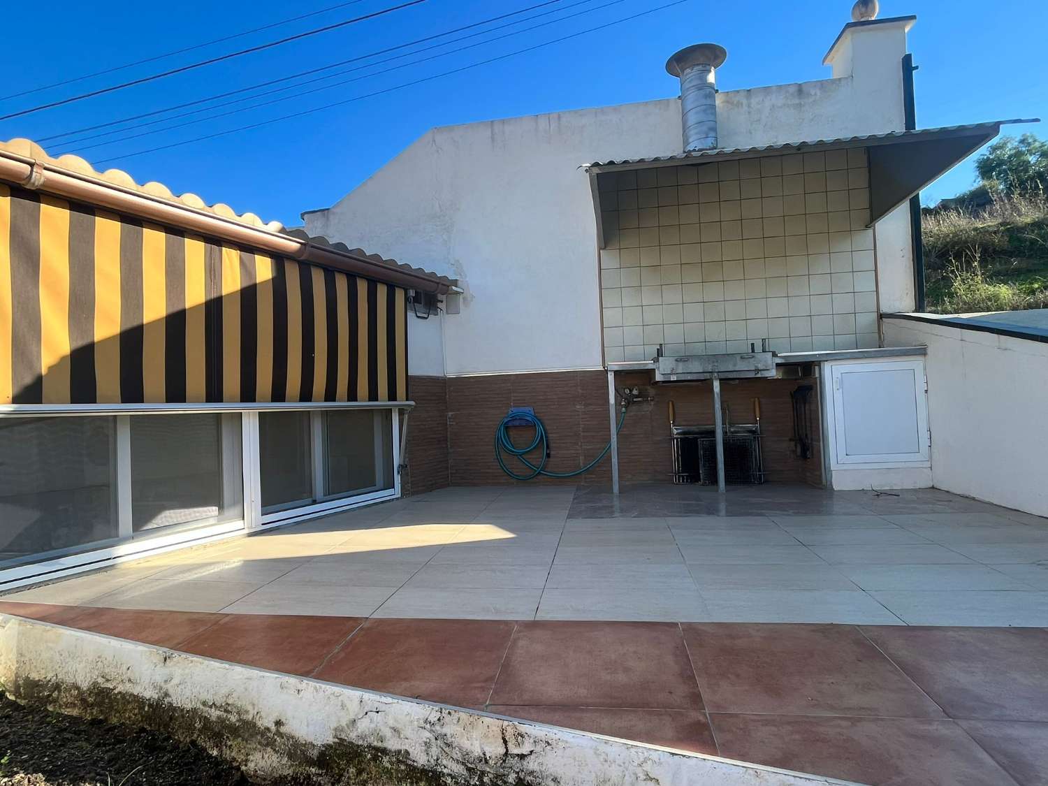 阿尔马亚特壮丽的乡村地块出售