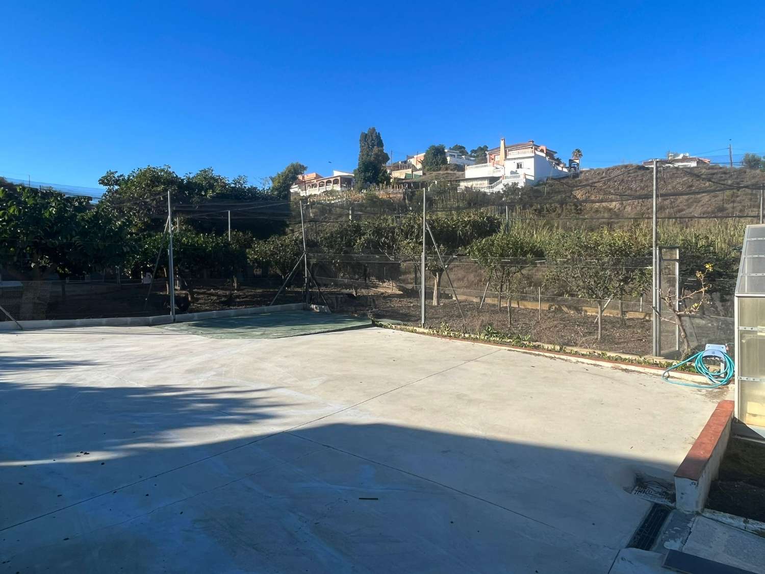 阿尔马亚特壮丽的乡村地块出售