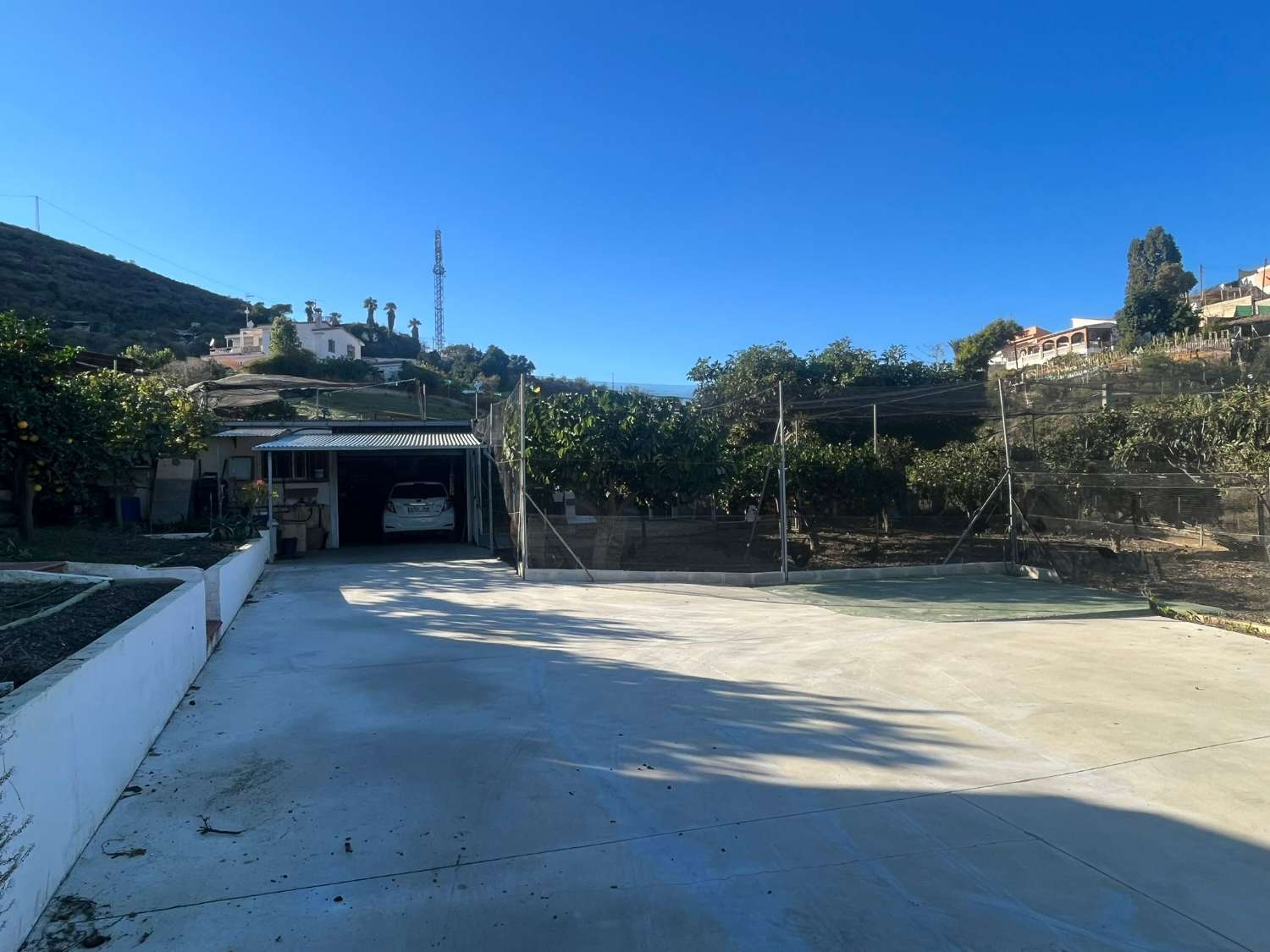 阿尔马亚特壮丽的乡村地块出售