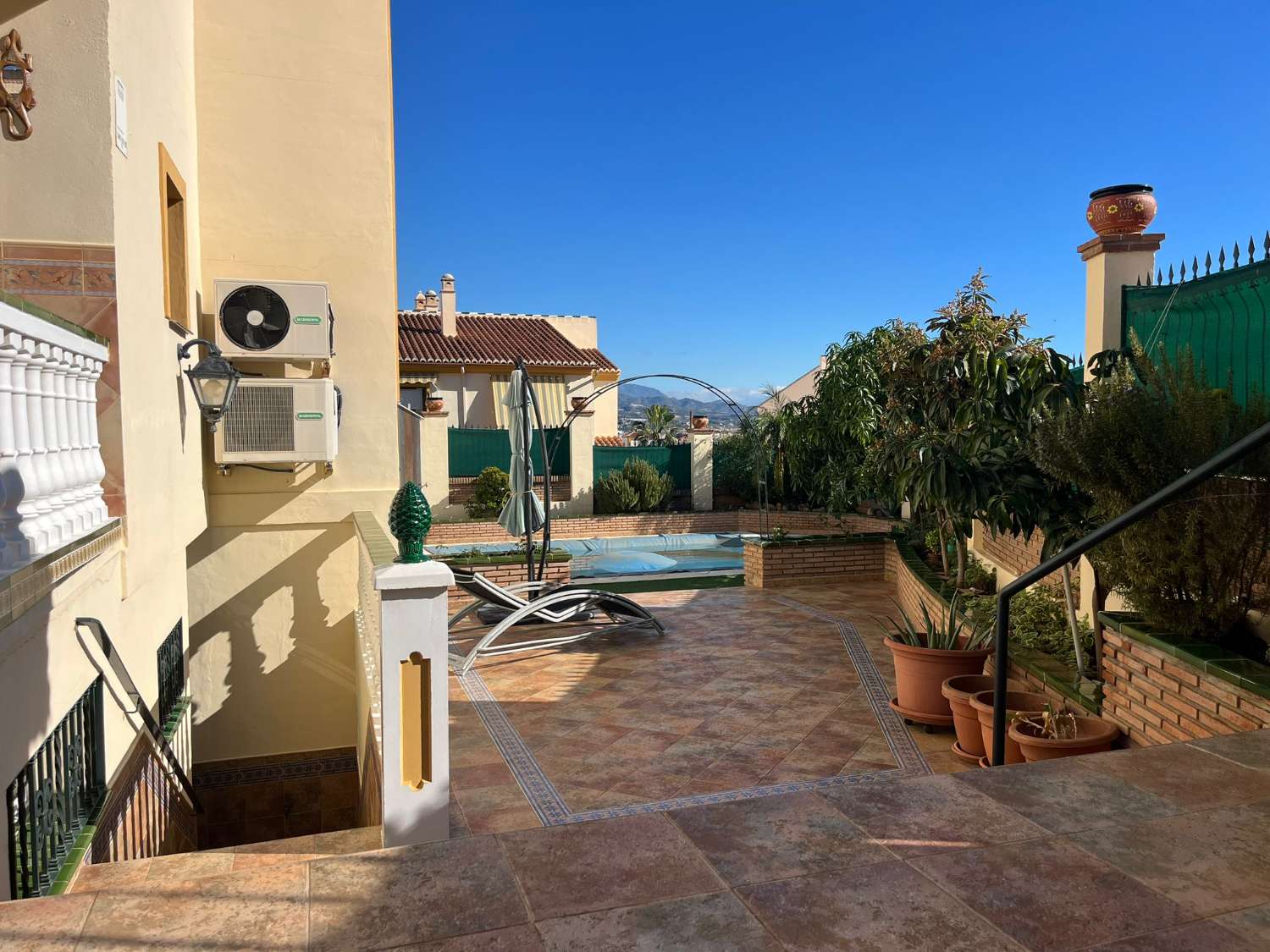 Wonderful corner villa for sale Torre del Mar