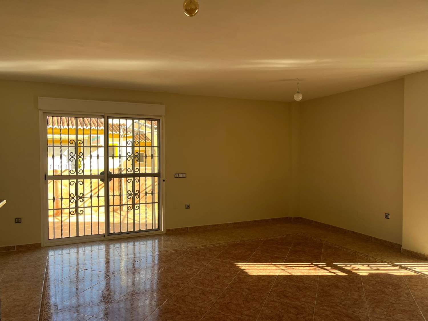 Wonderful corner villa for sale Torre del Mar