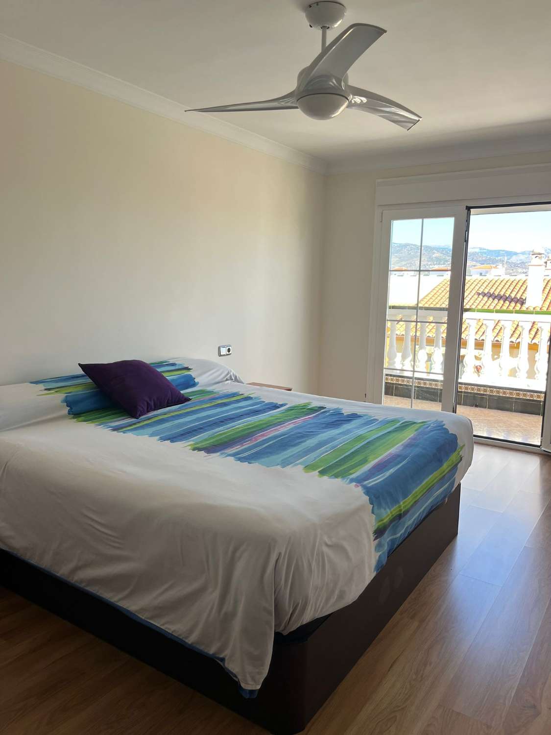 Wonderful corner villa for sale Torre del Mar