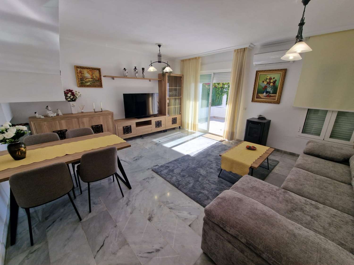 Villa jumelée extraordinaire à vendre à Mezquitilla