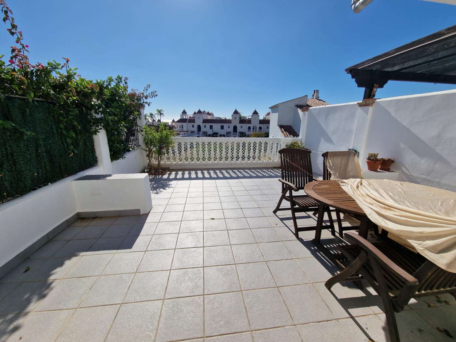 Villa jumelée extraordinaire à vendre à Mezquitilla