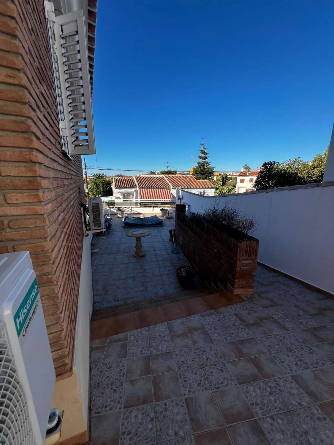 Stort hus med havsutsikt till salu i Caleta de Vélez