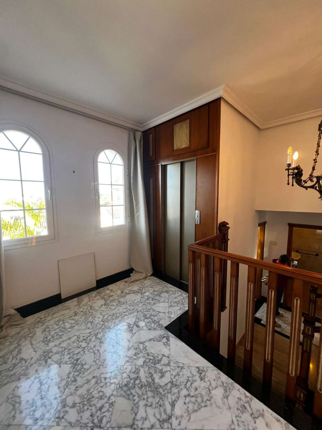 Stort hus med havsutsikt till salu i Caleta de Vélez