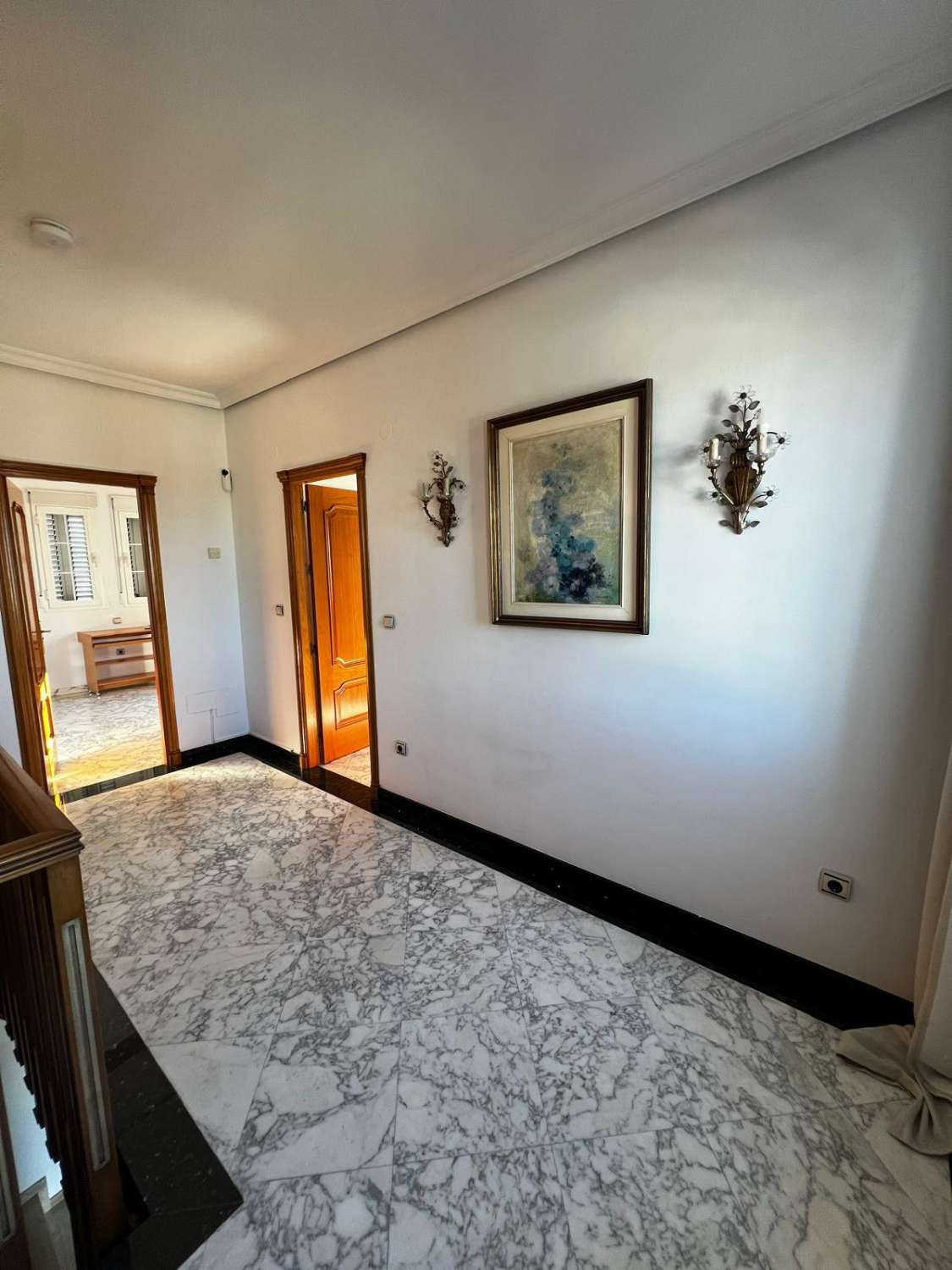 Stort hus med havsutsikt till salu i Caleta de Vélez