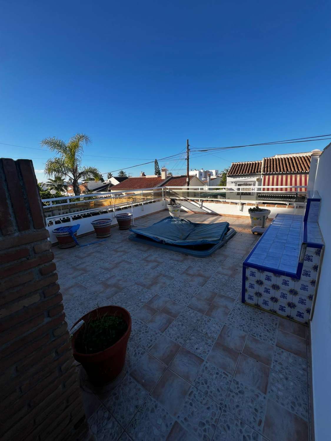 Stort hus med havsutsikt till salu i Caleta de Vélez