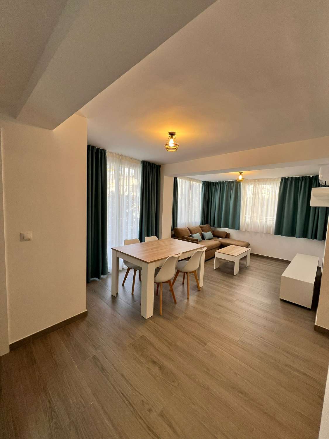 Rummelig lejlighed til leje i Torre del Mar, langtids