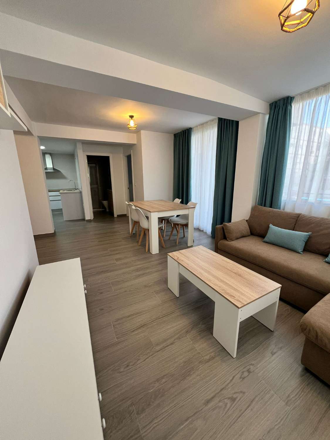 Rummelig lejlighed til leje i Torre del Mar, langtids