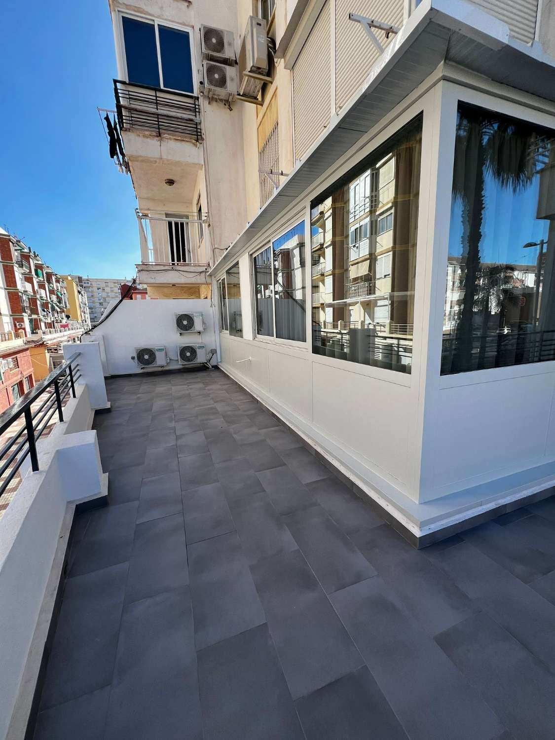 Rummelig lejlighed til leje i Torre del Mar, langtids