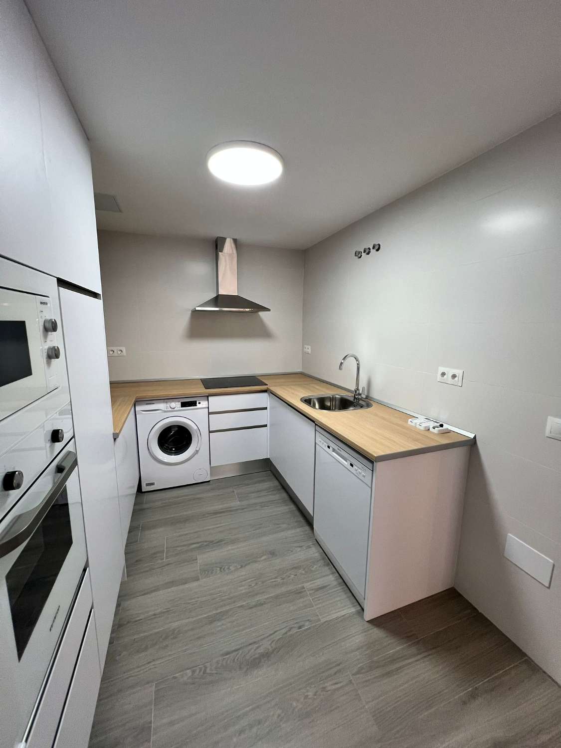 Rummelig lejlighed til leje i Torre del Mar, langtids