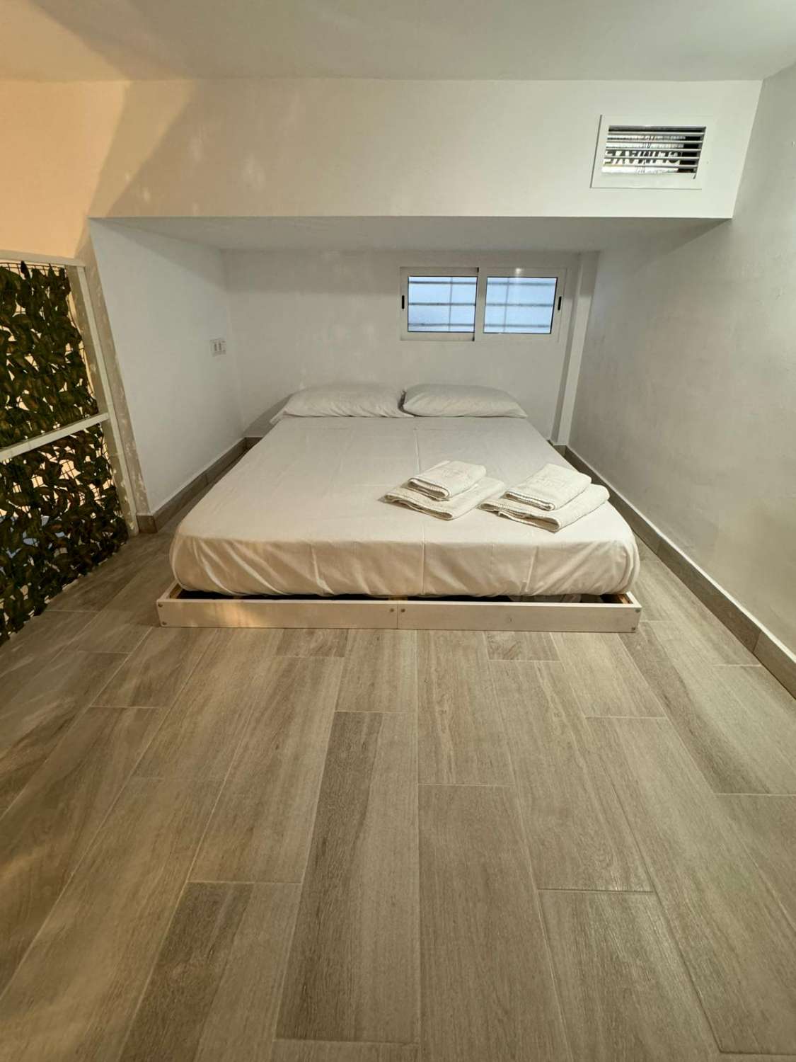 Un grand COMMERCIAL RÉNOVÉ en tant que bien à vendre, Torre del Mar